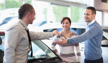 Cars & Vehicles: Used Car Dealers Have A Range Of Financing Options