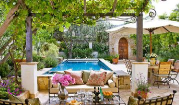 Home & Garden: A Backyard Haven for Mom